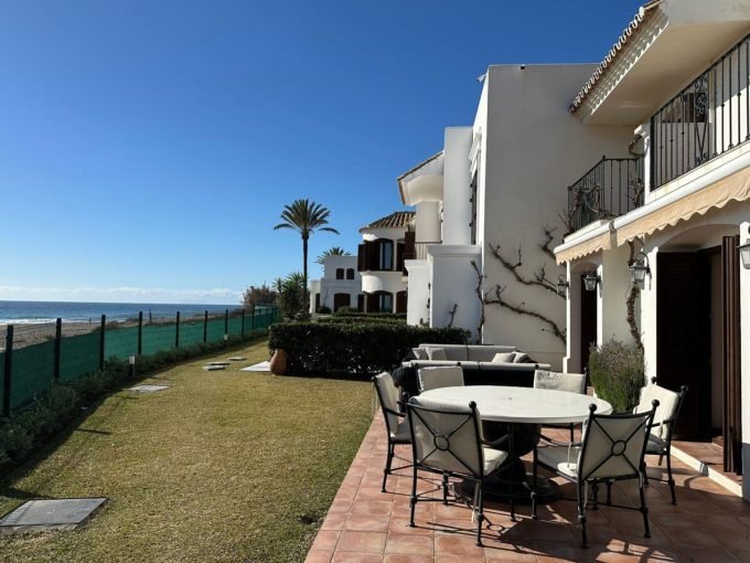 Villacana Beach Villa Estepona