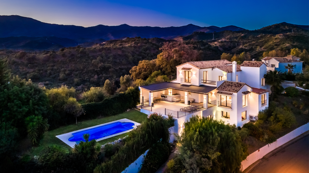 Andalusian Modern Gem with Outstanding Sea and Mountain Views