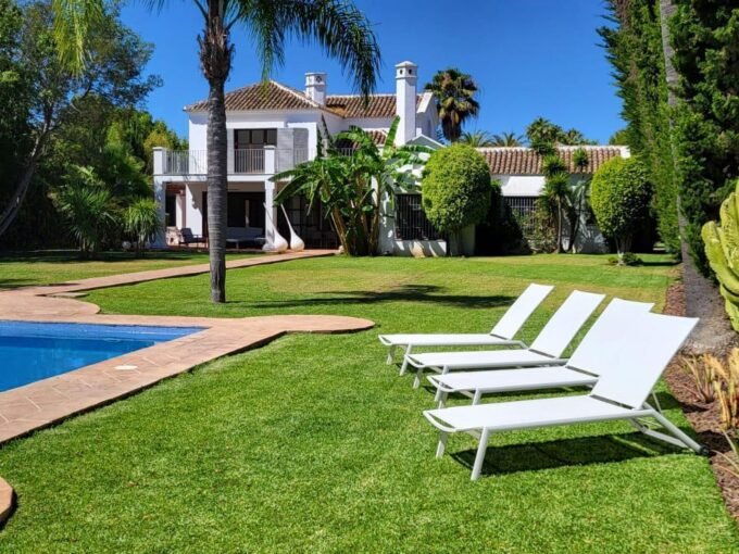 Exclusive Villa by the Sea in Guadalmina Baja