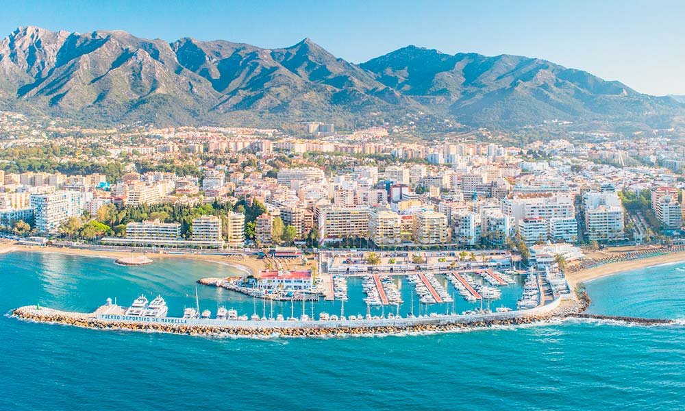 Gain expert advice from our Marbella neighborhood guide. Discover local trends and hidden gems – start your journey today!
