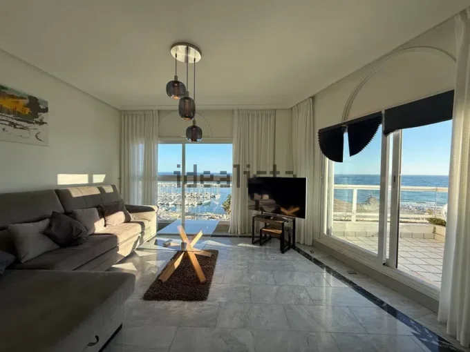 Frontline beach apartment for rent in Marbella – photo 1