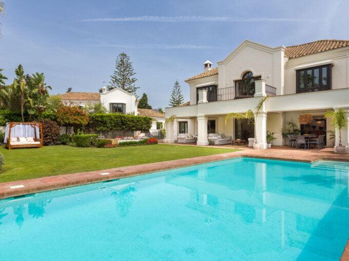 6 Bedroom Private Villa for Rent in Guadalmina Baja, San Pedro Alcántara