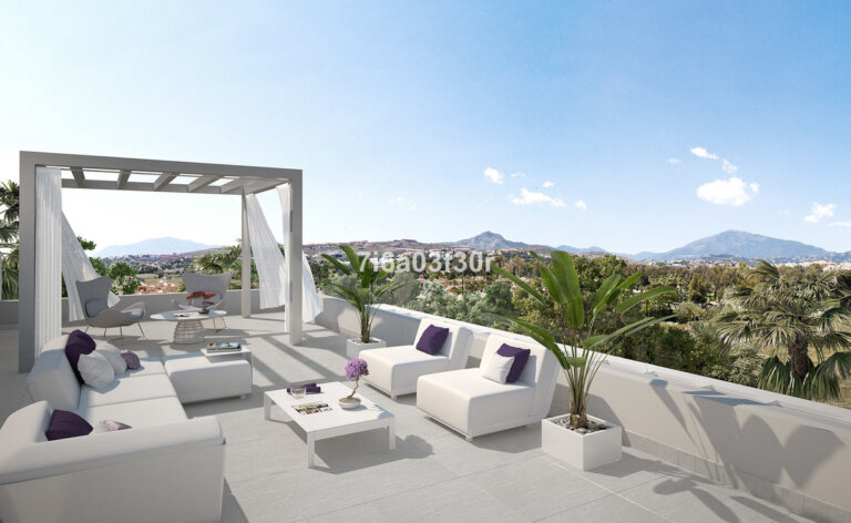 3 Bedroom Apartment for Sale in Estepona