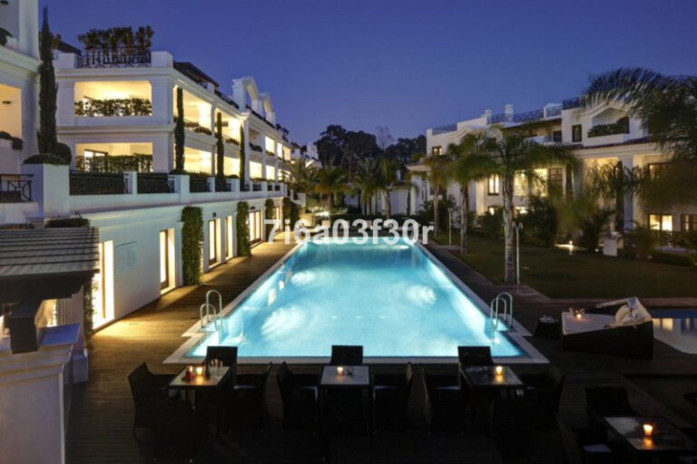 3 Bedroom Apartment for Sale in Estepona