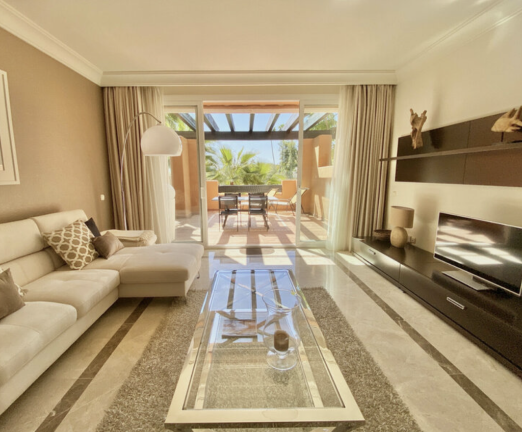Furnished 2 Bedroom Apartment for Rent in Nueva Andalucía, Marbella