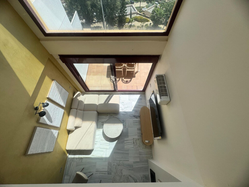 Furnished 3 Bedroom Apartment for Rent in Benahavís