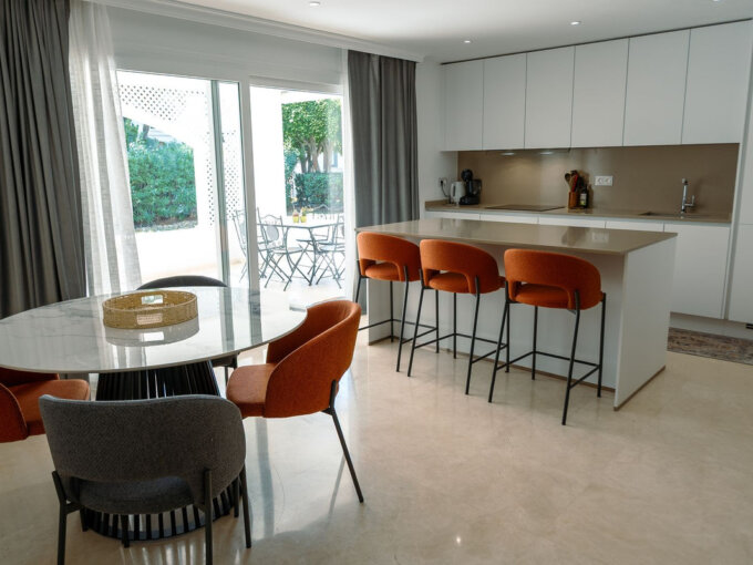 Furnished 3 Bedroom Apartment for Rent in Estepona