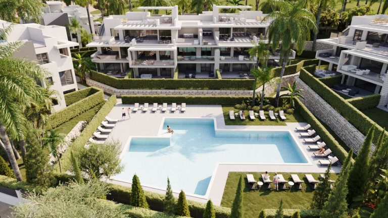 2 Bedroom Apartment with Terrace for Sale in Estepona