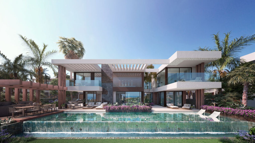 5 Bedroom Private Villa with Terrace for Sale in Nueva Andalucía, Marbella