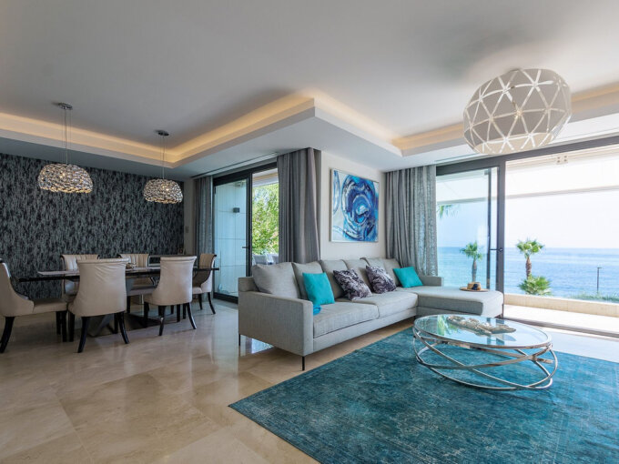 4 Bedroom Apartment with Terrace for Rent in Estepona