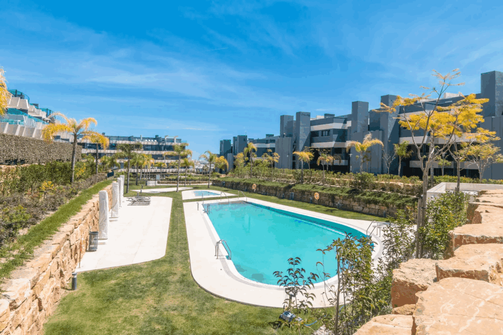 Furnished 2 Bedroom Apartment for Rent in Estepona