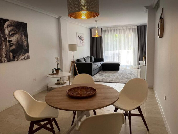 Furnished 2 Bedroom Apartment for Rent in Estepona