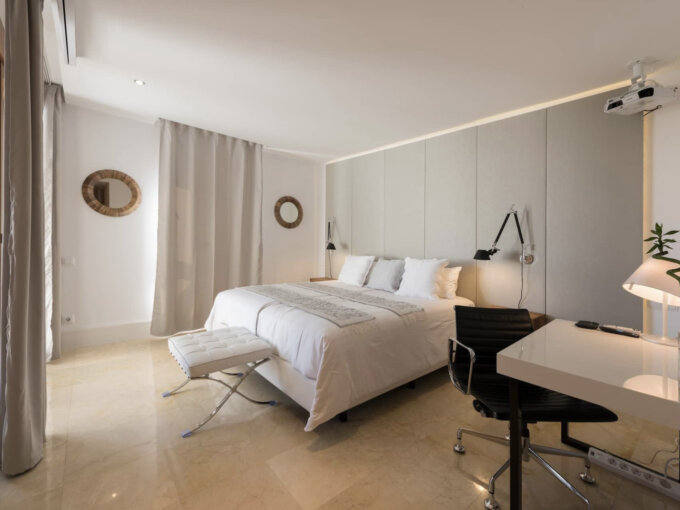 Furnished 2 Bedroom Private Villa for Rent in Lomas de los Monteros, Los Monteros, Marbella