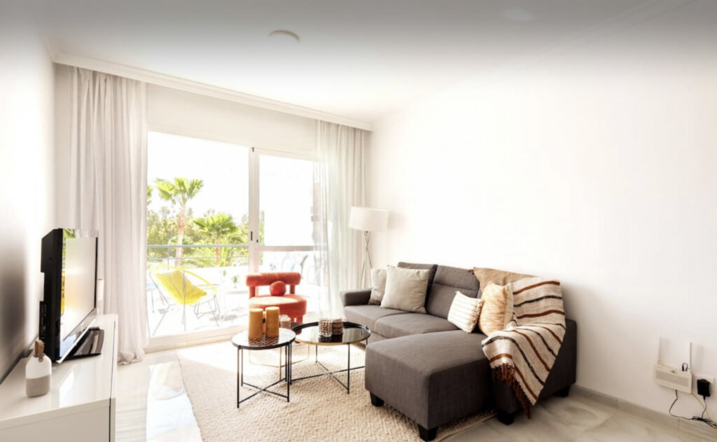 Furnished 2 Bedroom Apartment for Rent in Señorio de Gonzaga, Nueva Andalucía, Marbella