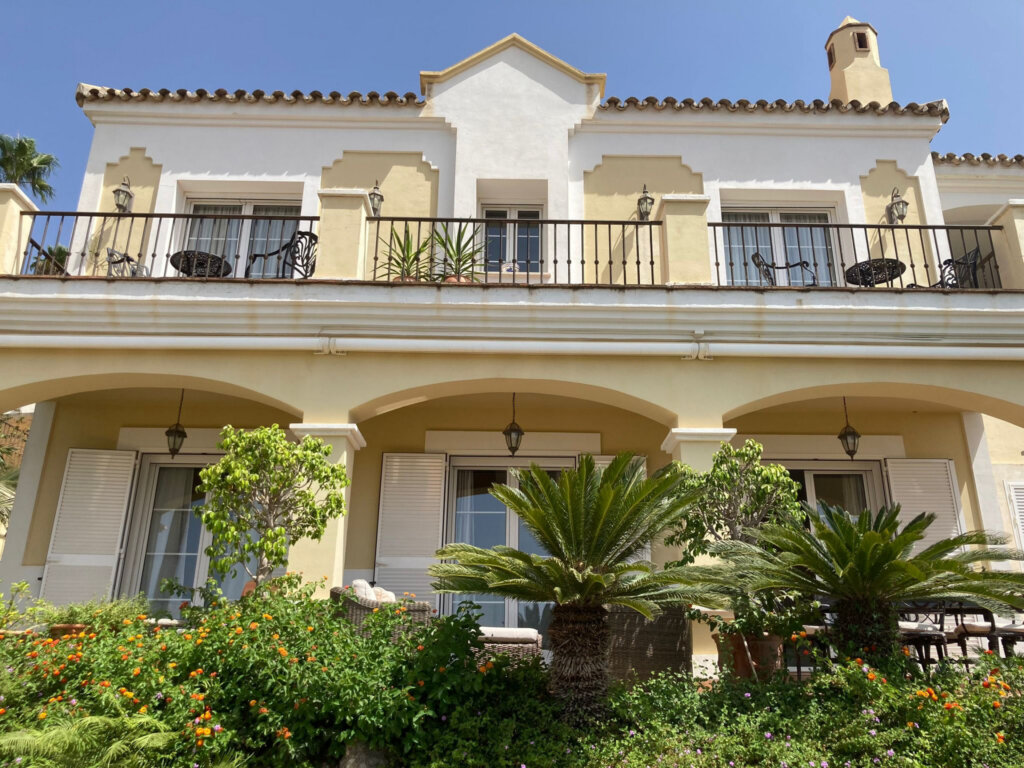 Furnished 3 Bedroom Private Villa for Rent in Sierra Blanca Country Club, Istán