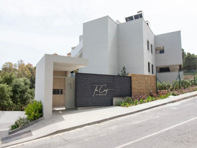Furnished 3 Bedroom Apartment for Rent in Benahavís