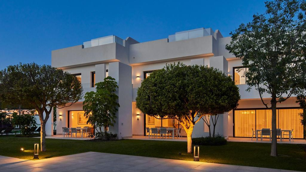 Furnished 3 Bedroom Private Villa for Rent in Nueva Andalucía, Marbella