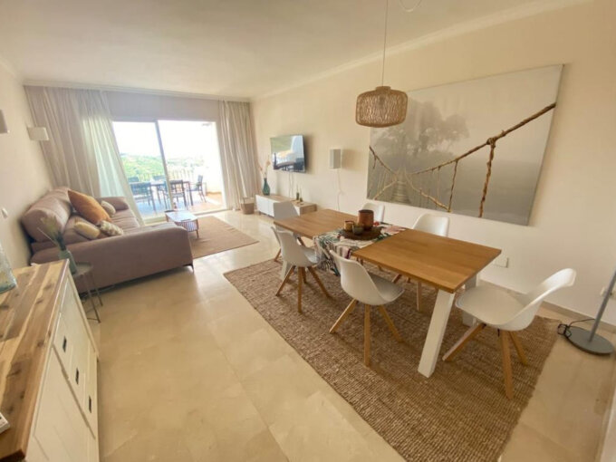 3 Bedroom Apartment for Rent in Benahavís
