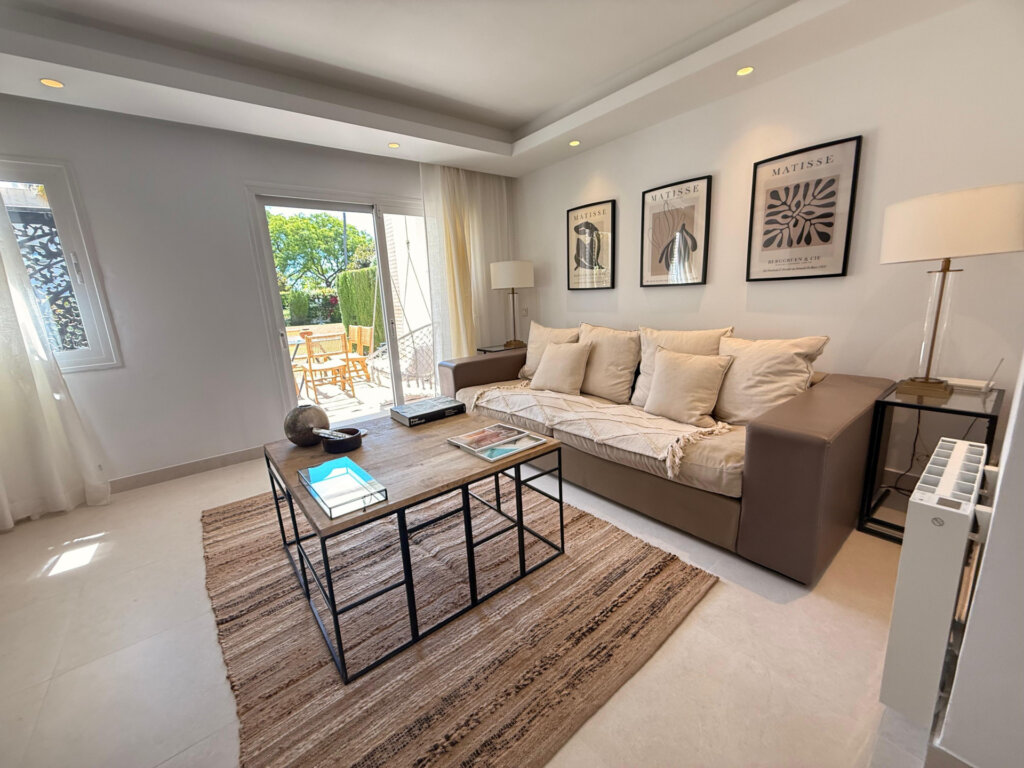 Furnished 3 Bedroom Private Villa for Rent in Nueva Andalucía, Marbella