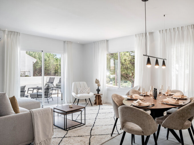 Furnished 4 Bedroom Apartment for Rent in Los Pinos de Aloha, Nueva Andalucía, Marbella