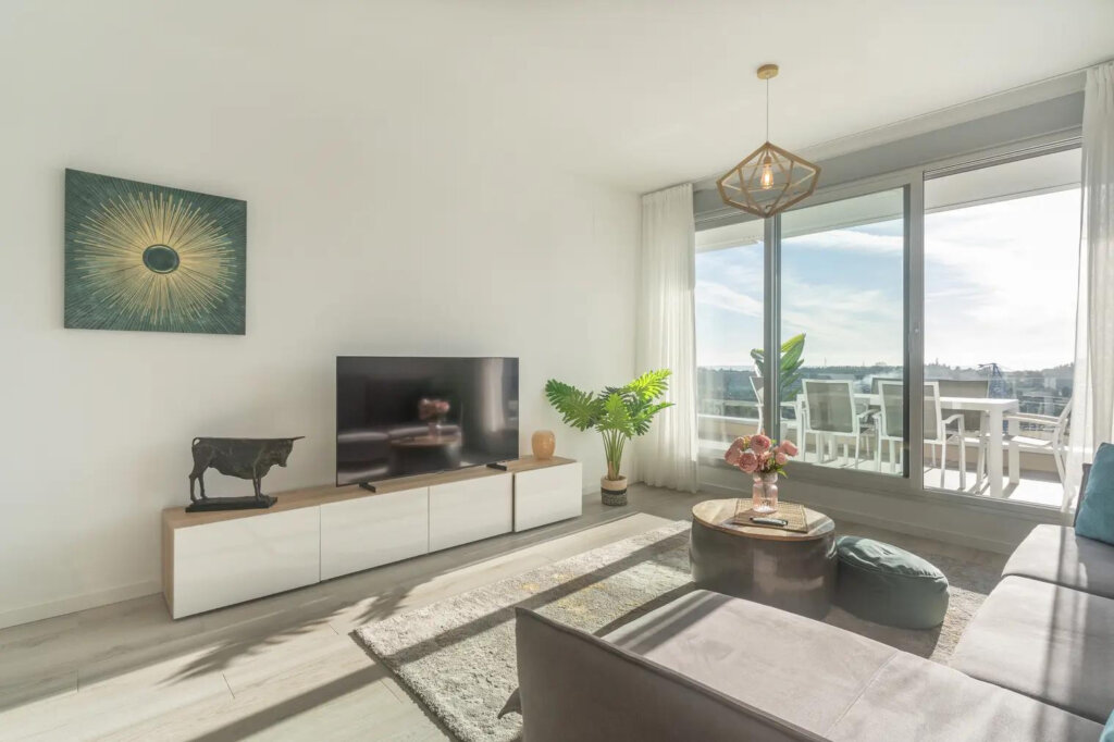Furnished 3 Bedroom Apartment for Rent in Cancelada, Estepona