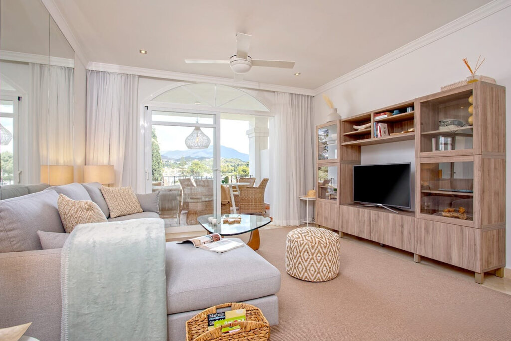 Furnished 3 Bedroom Private Villa for Rent in Nueva Andalucía, Marbella