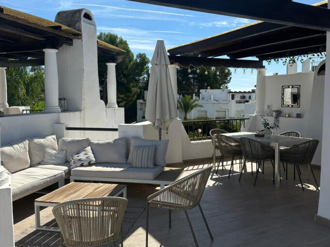 Furnished 3 Bedroom Private Villa for Rent in Nueva Andalucía, Marbella