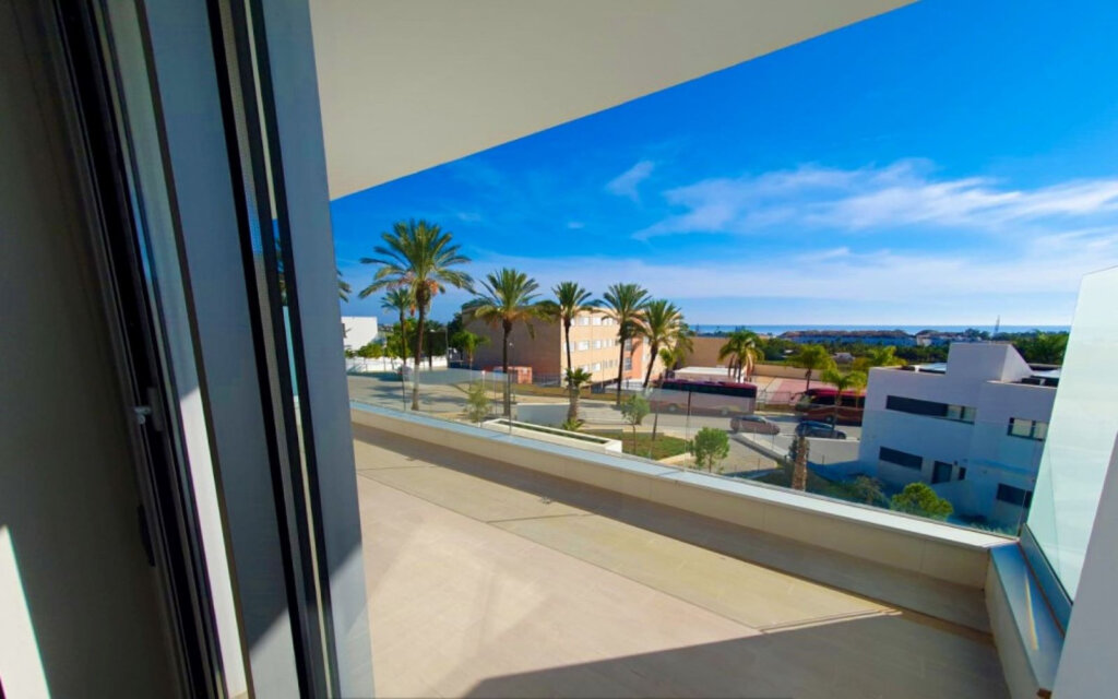 Furnished 3 Bedroom Apartment for Rent in Cancelada, Estepona
