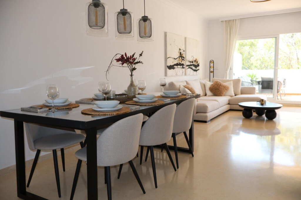 2 Bedroom Apartment for Rent in Elviria, Marbella