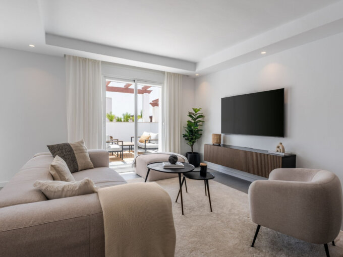 4 Bedroom Apartment for Rent in Aloha Royal, Nueva Andalucía, Marbella