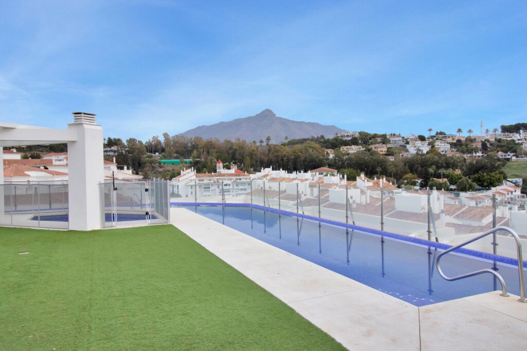 Furnished 3 Bedroom Apartment for Rent in Marbella