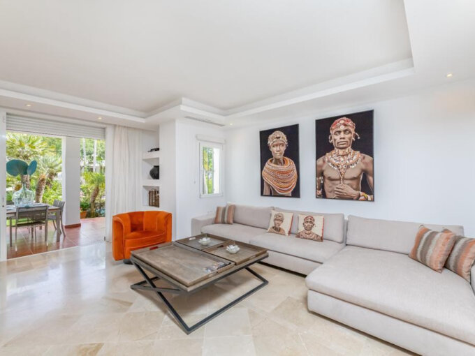 Furnished 3 Bedroom Apartment for Rent in Cortijo Blanco, San Pedro Alcántara