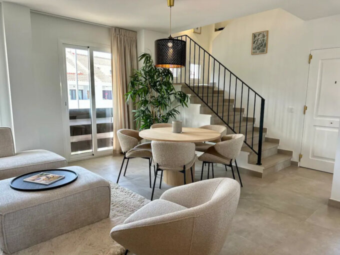 4 Bedroom Apartment for Rent in Nueva Andalucía, Marbella
