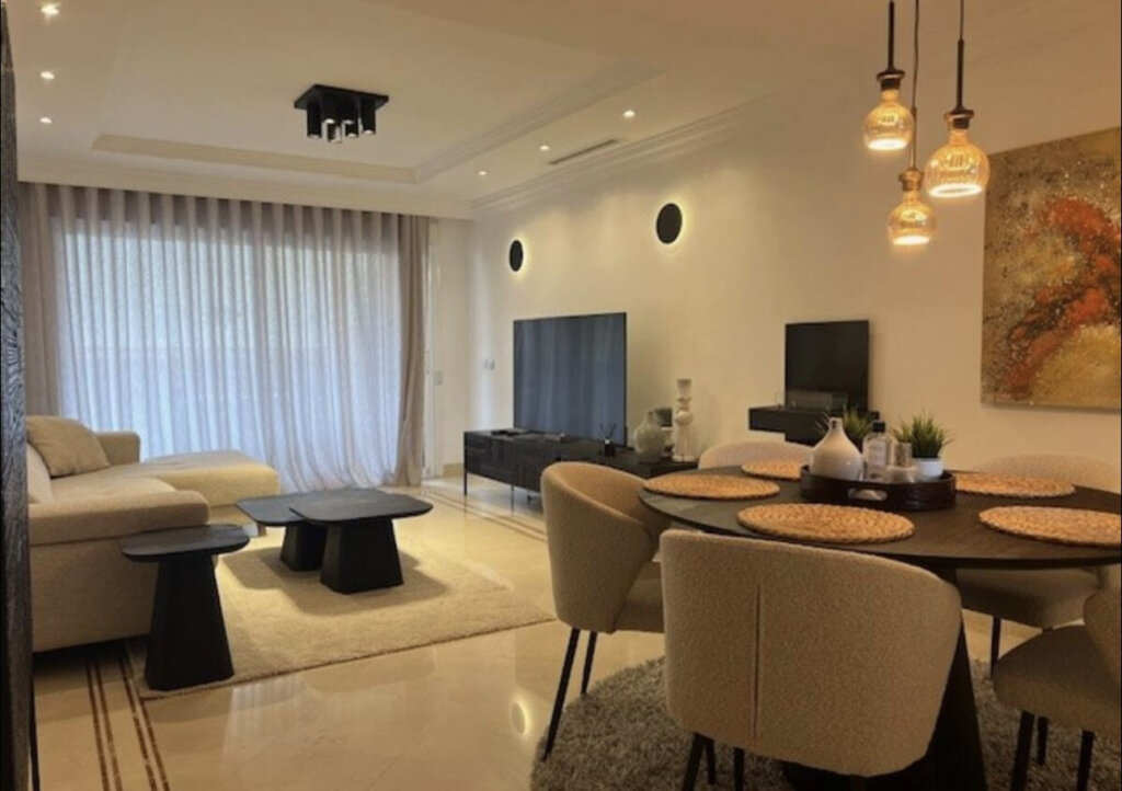 Furnished 2 Bedroom Apartment for Rent in Aloha Hill Club, Nueva Andalucía, Marbella