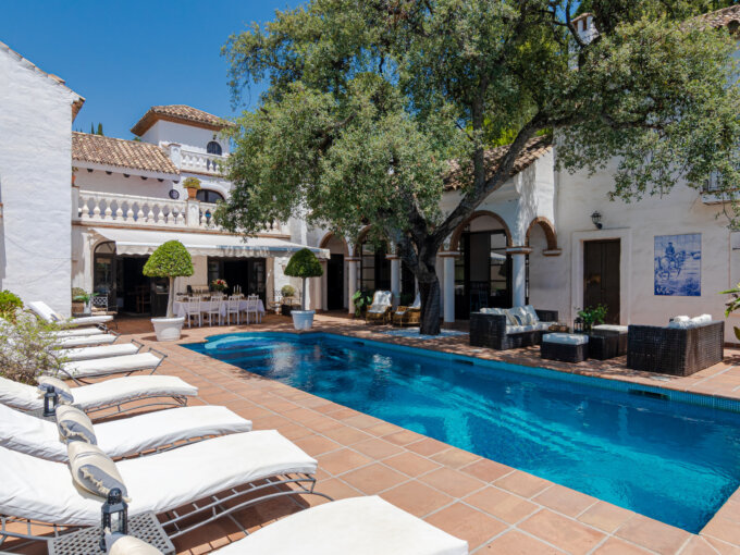 7 Bedroom Private Villa for Rent in El Madroñal, Benahavís