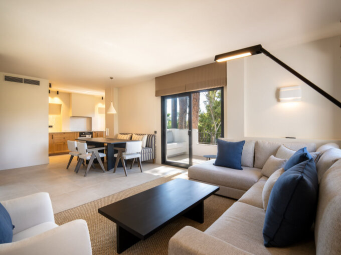Furnished 3 Bedroom Apartment for Rent in Los Pinos de Aloha, Nueva Andalucía, Marbella