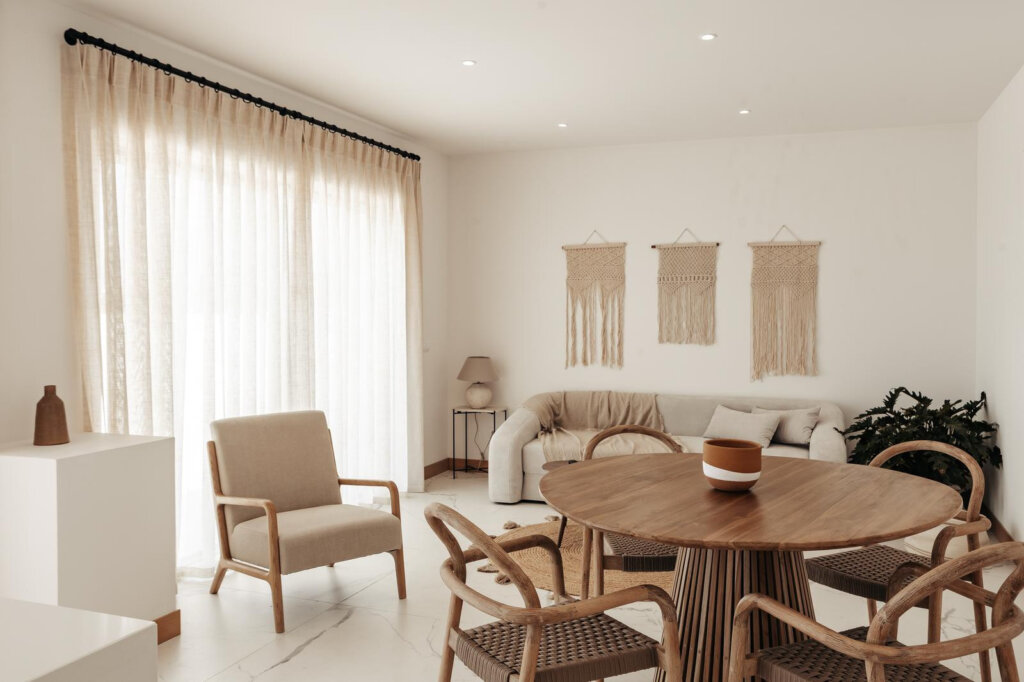 2 Bedroom Apartment for Rent in Estepona