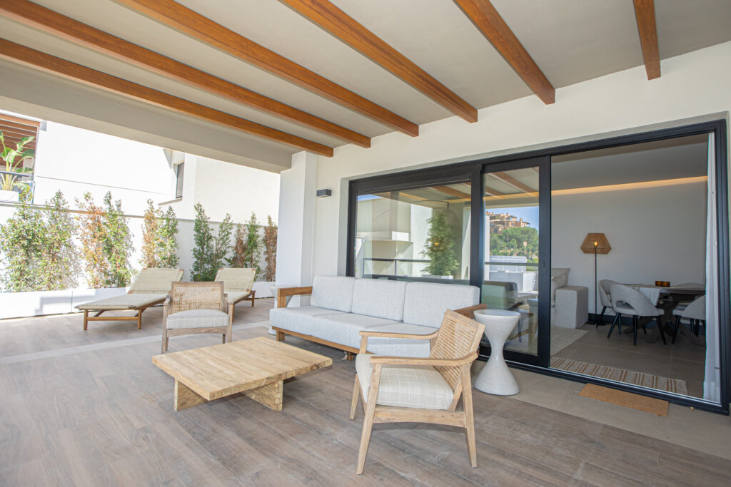 Furnished 3 Bedroom Apartment for Rent in Marbella