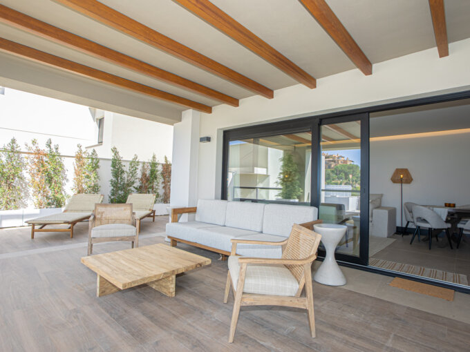 Furnished 3 Bedroom Apartment for Rent in Marbella