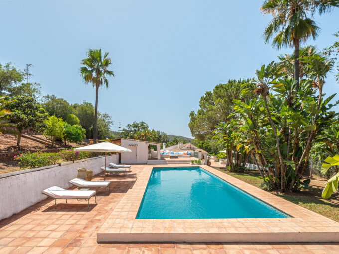 Furnished 3 Bedroom Private Villa for Rent in Marbella