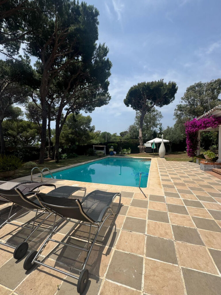 Furnished 4 Bedroom Private Villa for Rent in Las Chapas, Marbella