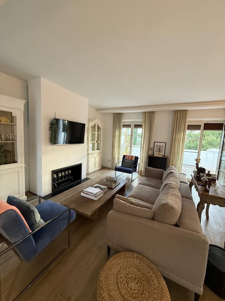 Furnished 3 Bedroom Apartment for Rent in Milla de Oro, Marbella