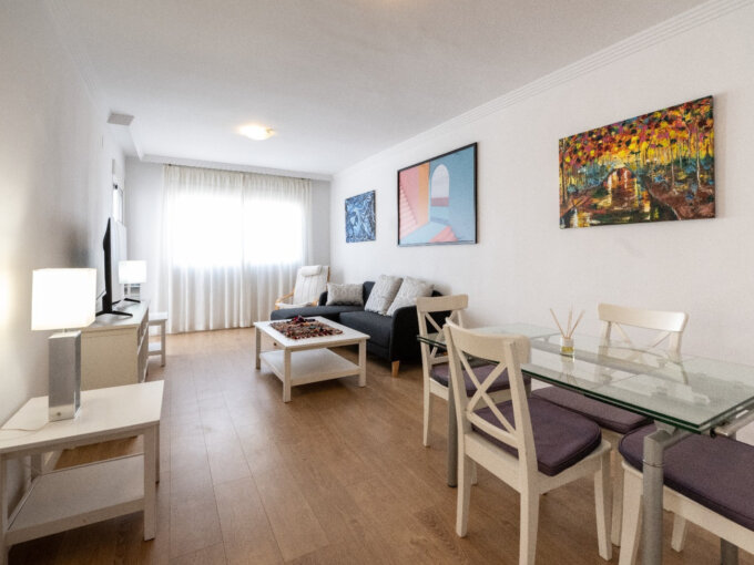 Furnished 2 Bedroom Apartment for Rent in Nueva Andalucía, Marbella