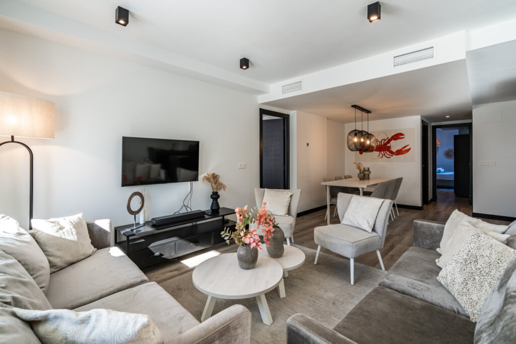 Furnished 2 Bedroom Apartment for Rent in Mijas