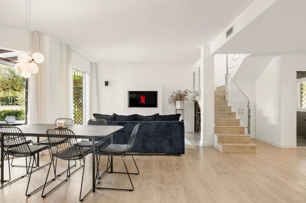 Furnished 3 Bedroom Private Villa for Rent in Nueva Andalucía, Marbella