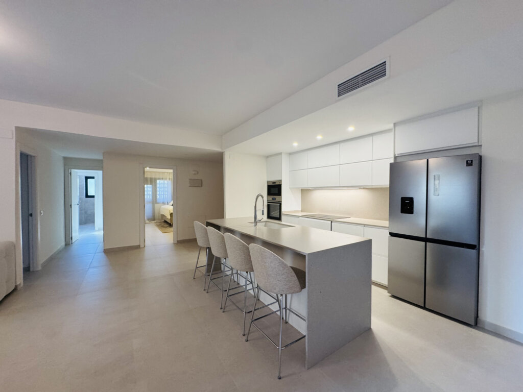 Furnished 4 Bedroom Apartment for Rent in San Pedro de Alcántara