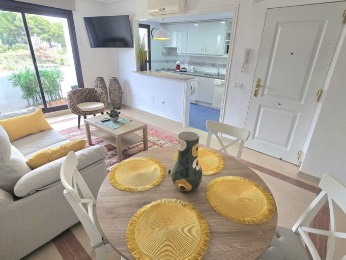 Furnished 1 Bedroom Apartment for Rent in Nueva Andalucía, Marbella