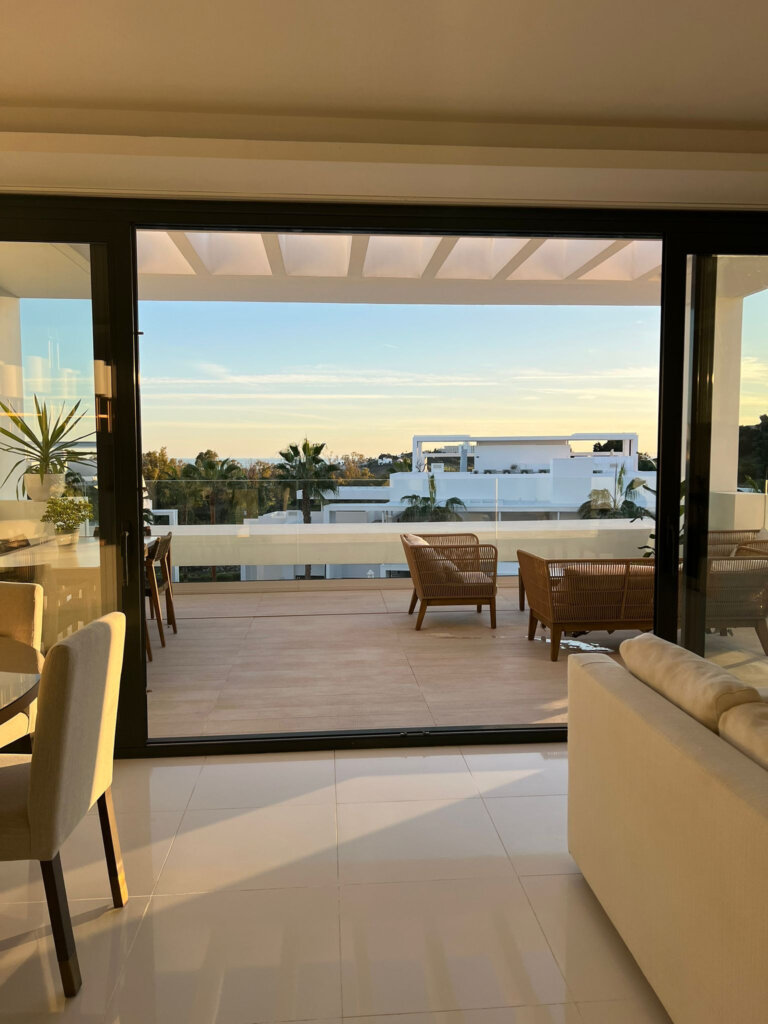 Furnished 3 Bedroom Apartment for Rent in Atalaya, Estepona