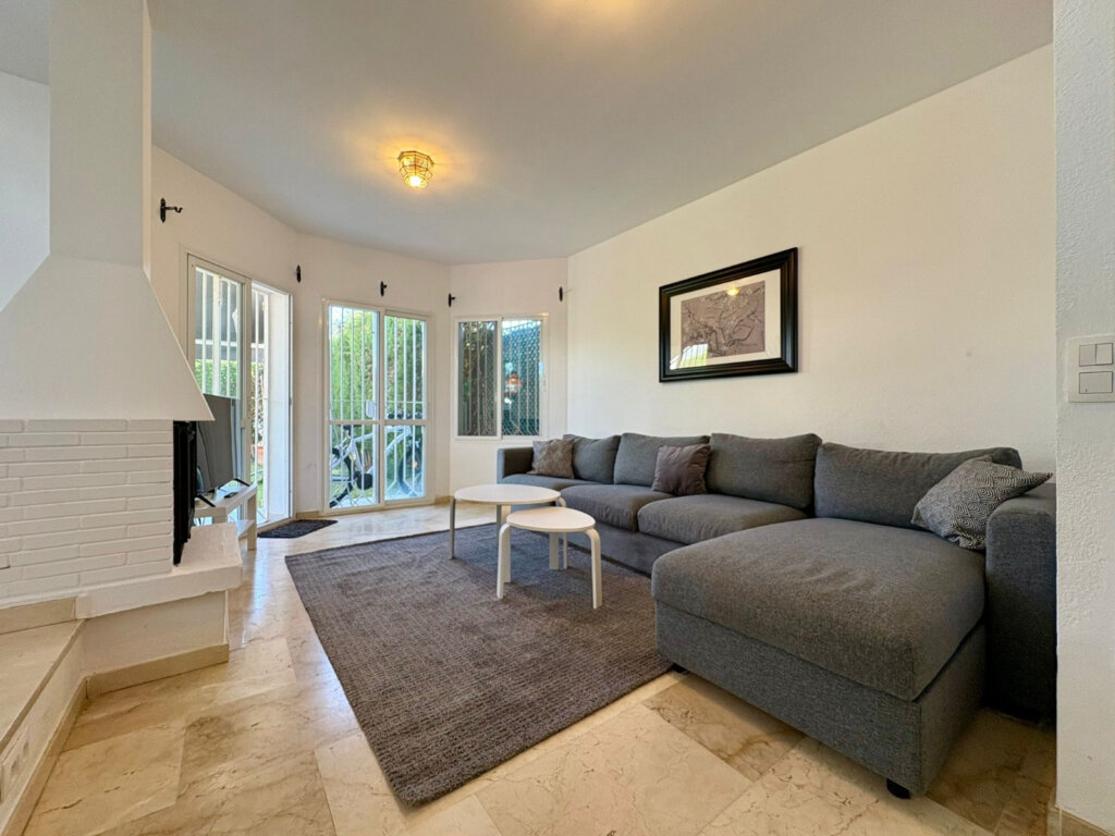 3 Bedroom Private Villa for Rent in Estepona