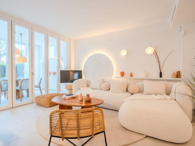 3 Bedroom Private Villa with Terrace for Rent in Bahía de Marbella